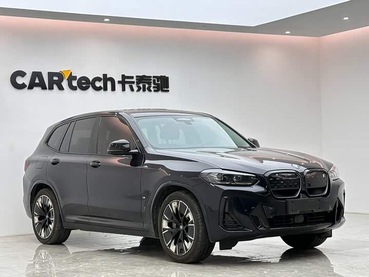 BMW iX3, 2022 — фото 6 из 9