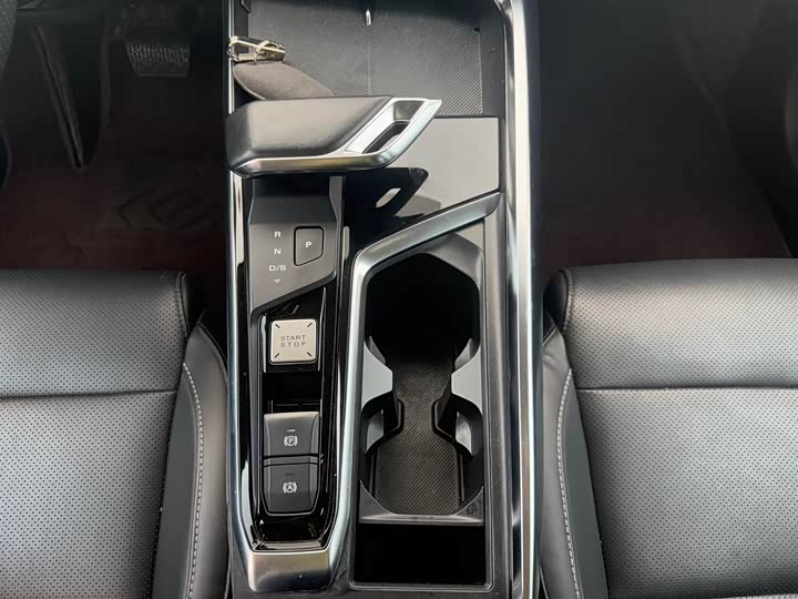 MG Motor 5 Scorpio, 2023 — фото 8 из 9