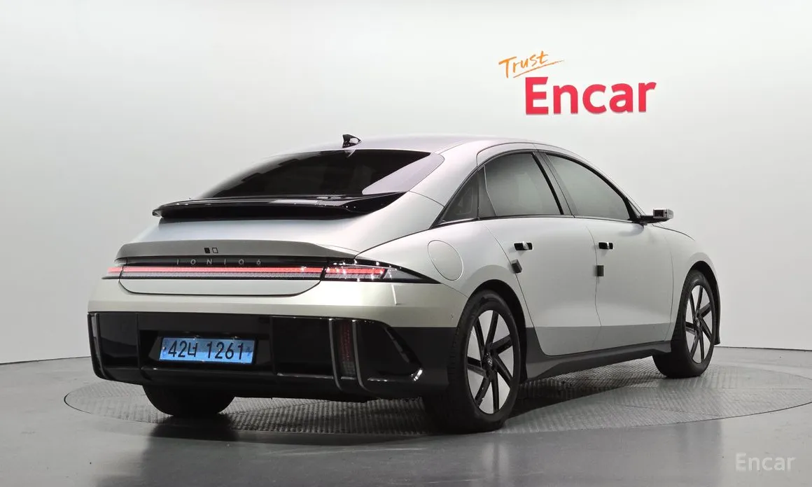 Hyundai Ioniq 6, 2023 — фото 2 из 12