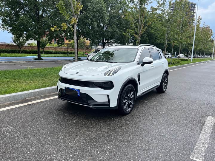 Lynk & Co 01, 2023 — купить в Санкт-Петербурге под ключ