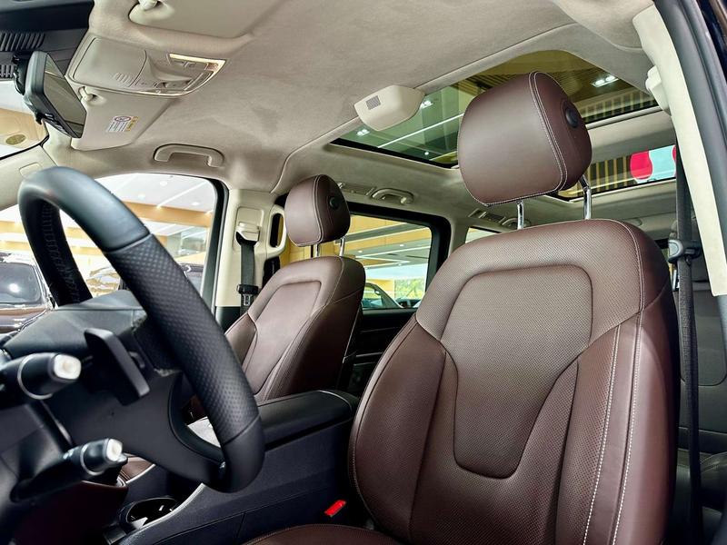 Mercedes-Benz V-Class, 2022 — фото 9 из 12