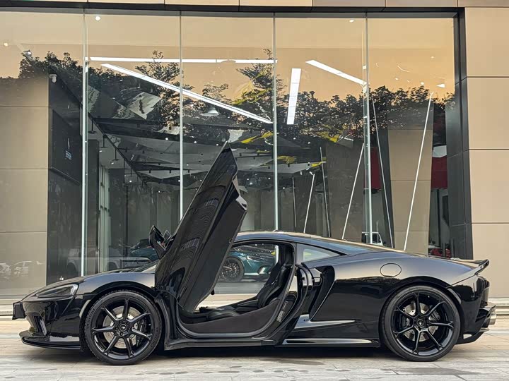 McLaren GT, 2022 — фото 3 из 9