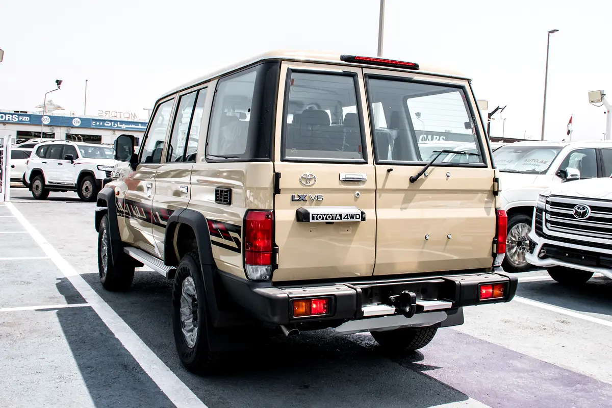 Toyota Land Cruiser 70 Series, 2026 — фото 5 из 10