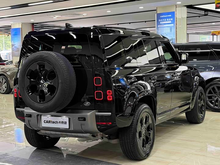 Land Rover Defender, 2024 — фото 6 из 9