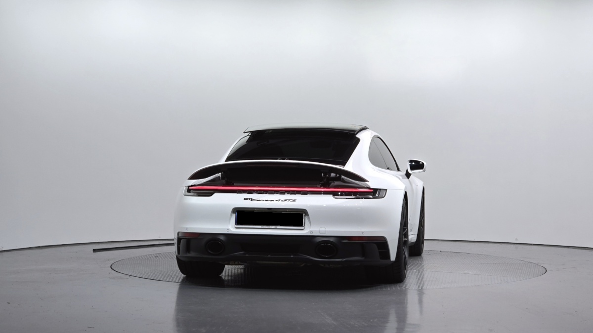 Porsche 911, 2023 — фото 4 из 12