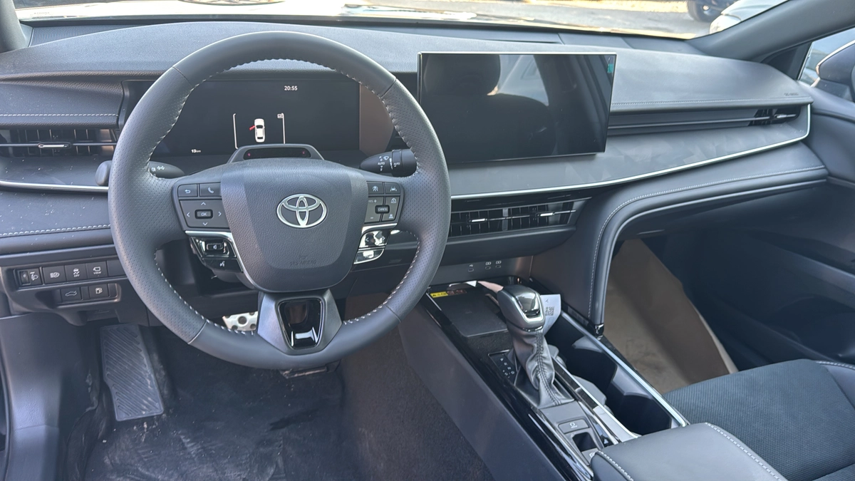 Toyota Camry, 2026 — фото 3 из 3