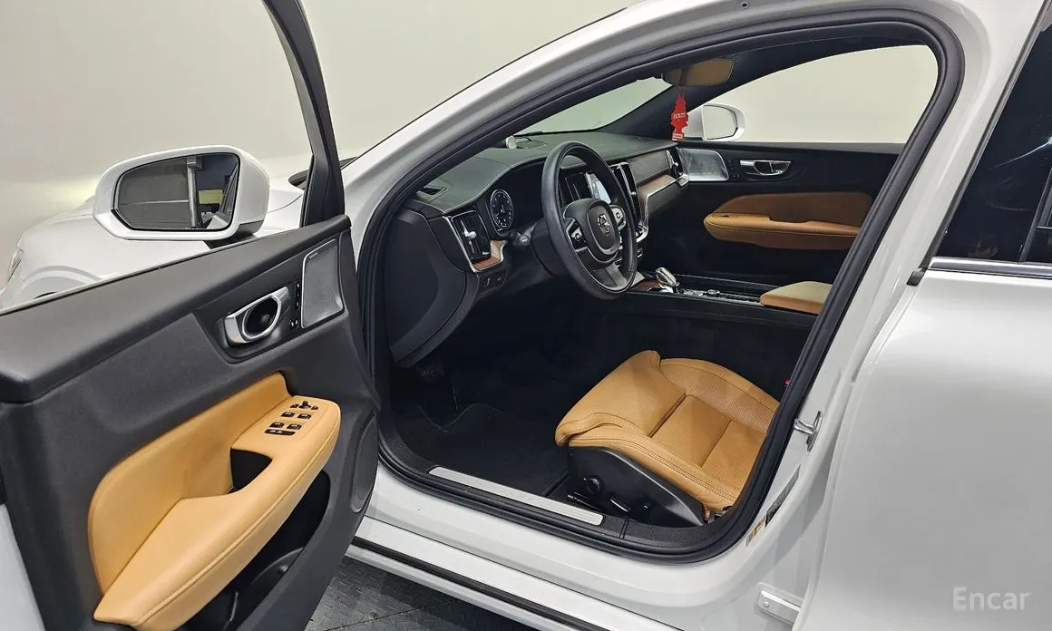 Volvo S60, 2021 — фото 10 из 12