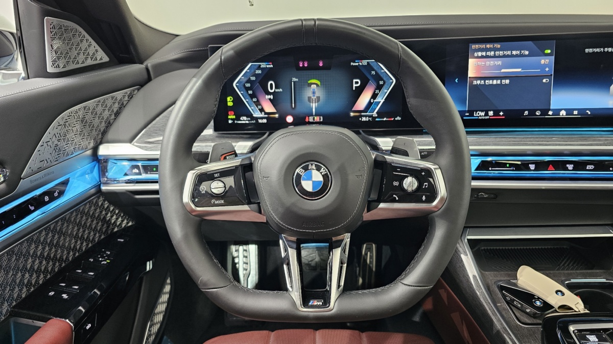BMW 7 Series, 2024 — фото 11 из 12