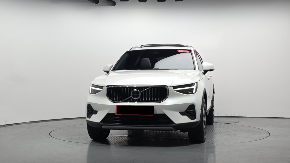 Volvo XC40, 2024 — фото 3 из 12