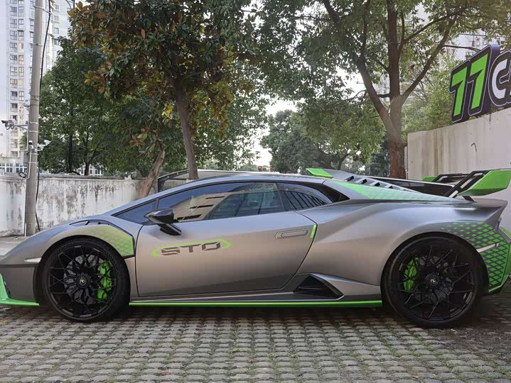 Lamborghini Huracán, 2022 — фото 8 из 11