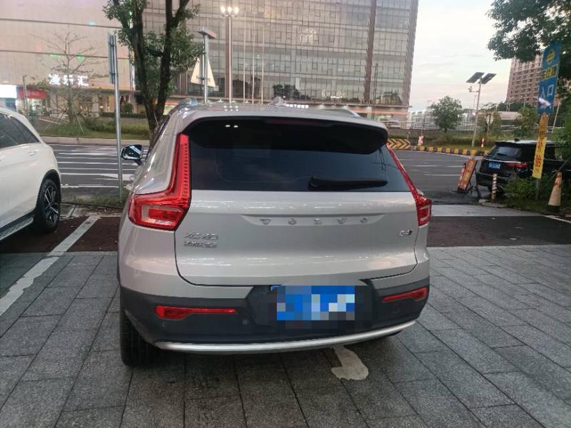 Volvo XC40, 2024 — фото 4 из 8