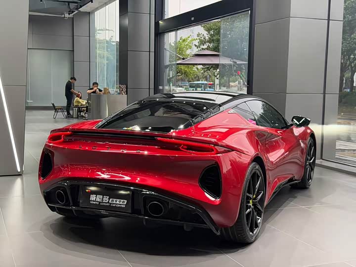 Lotus Emira, 2023 — фото 3 из 7