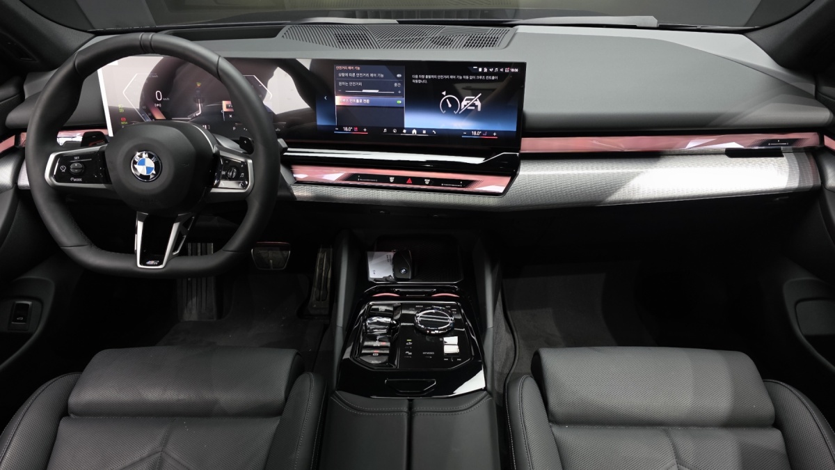 BMW 5 Series, 2025 — фото 7 из 12