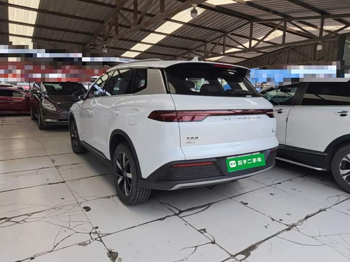 BYD Song Pro Hybrid, 2023 — фото 5 из 9