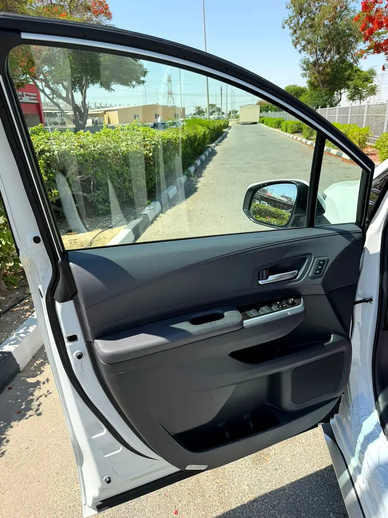 Toyota Sienna, 2025 — фото 10 из 10