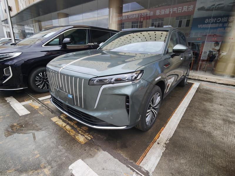Hongqi HS6 Hybrid, 2025 — купить в Кирове под ключ