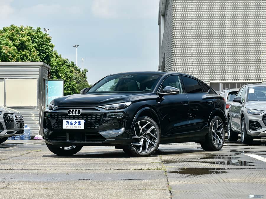 Audi Q6L e-tron Sportback, 2026 — купить в Перми под ключ