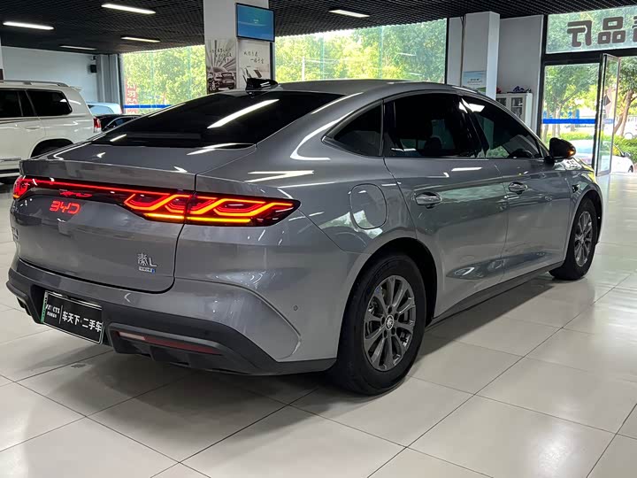 BYD Qin L, 2025 — фото 6 из 9