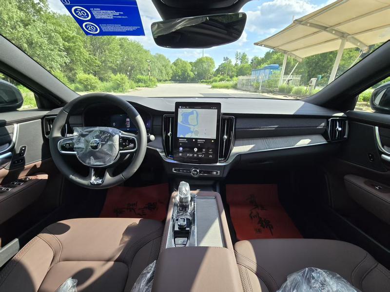 Volvo S90, 2025 — фото 8 из 11