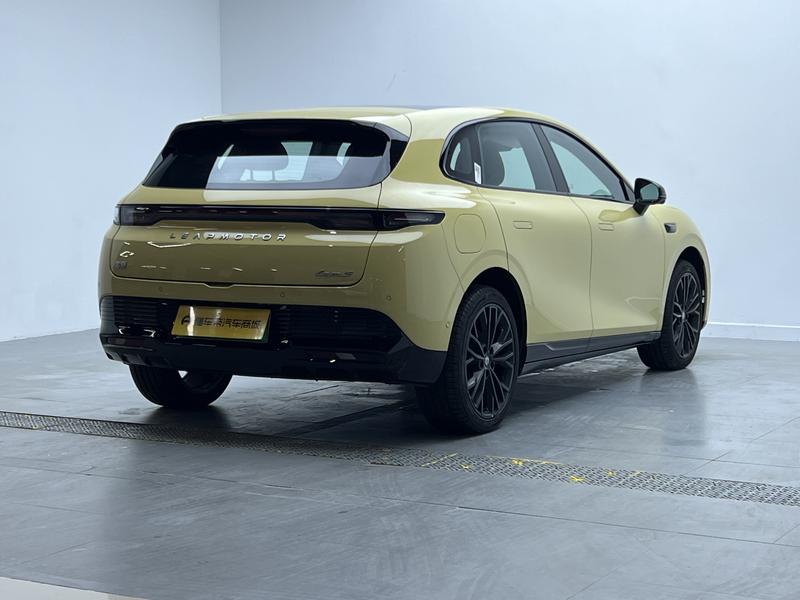 Leapmotor Lafa5, 2026 — фото 7 из 12