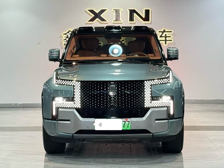 BYD Yangwang U8, 2023 — фото 2 из 9