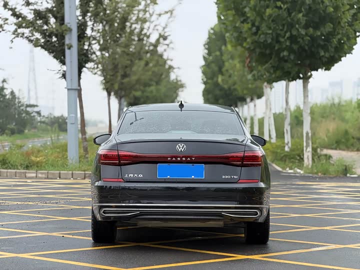 Volkswagen Passat, 2022 — фото 8 из 9