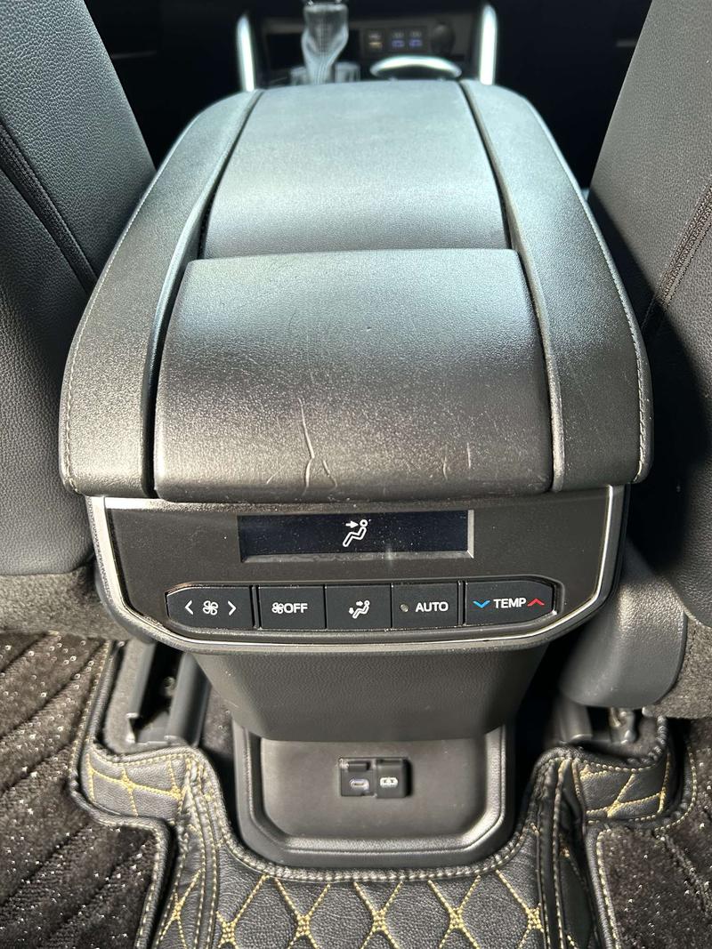 Toyota Highlander, 2022 — фото 10 из 12