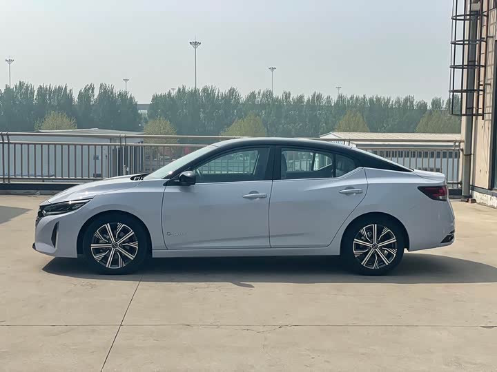 Nissan Sylphy, 2023 — фото 7 из 9