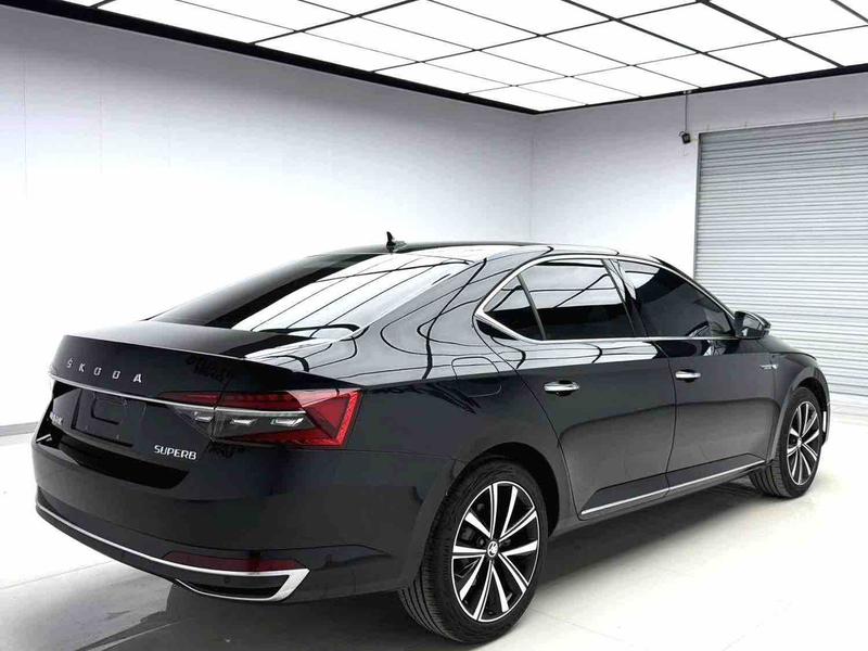 Skoda Superb, 2024 — фото 5 из 9