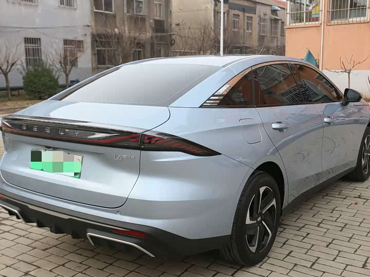 Geely Galaxy L6, 2024 — фото 5 из 9