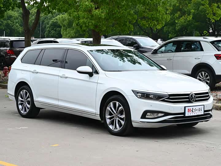 Volkswagen Passat Variant, 2023 — фото 6 из 9