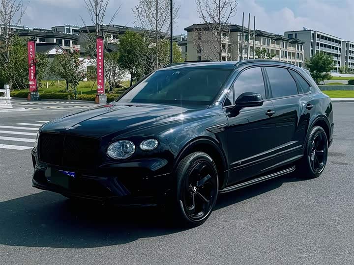 Bentley Bentayga, 2021 — фото 2 из 5