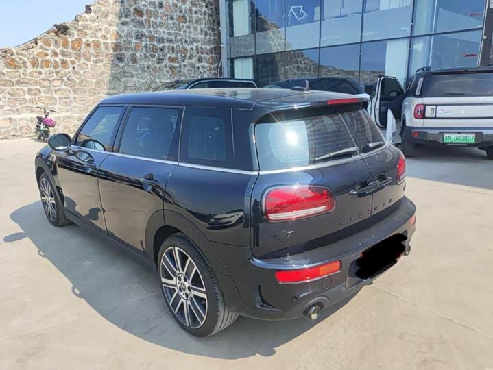 Mini Clubman, 2023 — фото 4 из 7