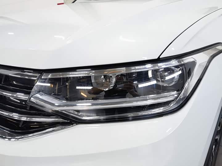 Volkswagen Tiguan L Pro, 2024 — фото 7 из 9