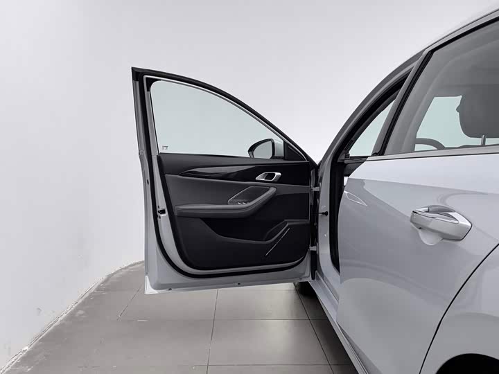 Geely Galaxy A7, 2025 — фото 8 из 9