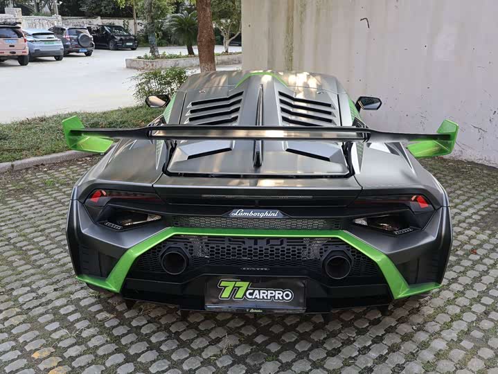 Lamborghini Huracán, 2022 — фото 10 из 11