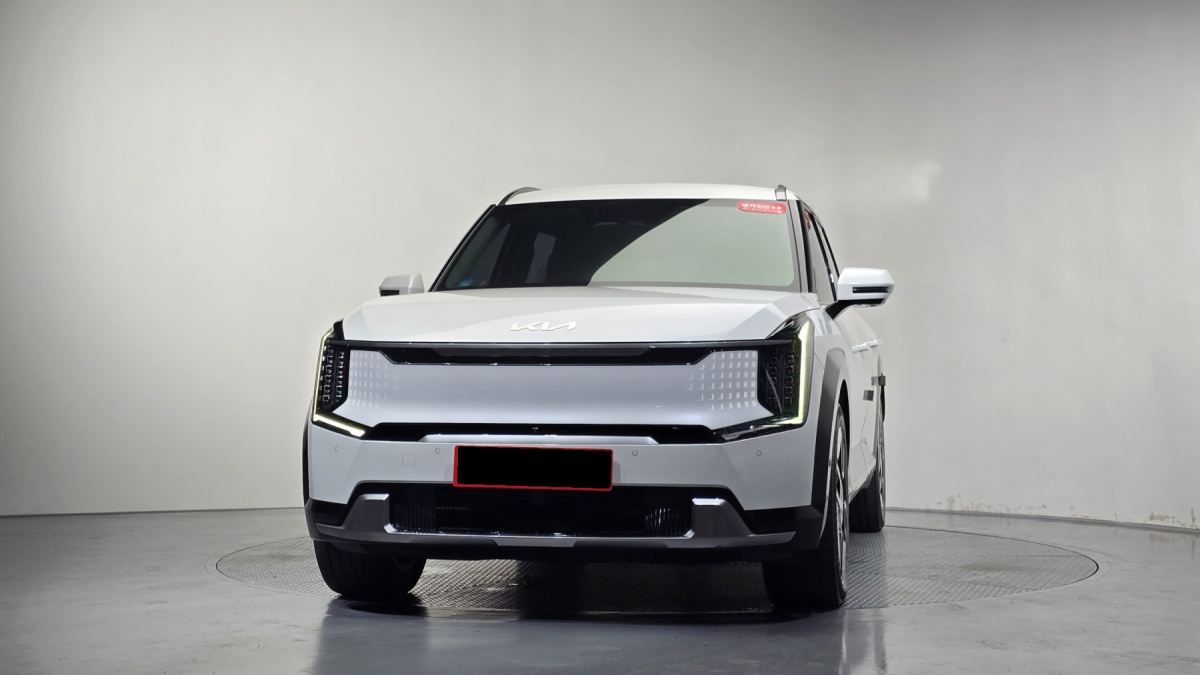 Kia EV9, 2023 — фото 3 из 12