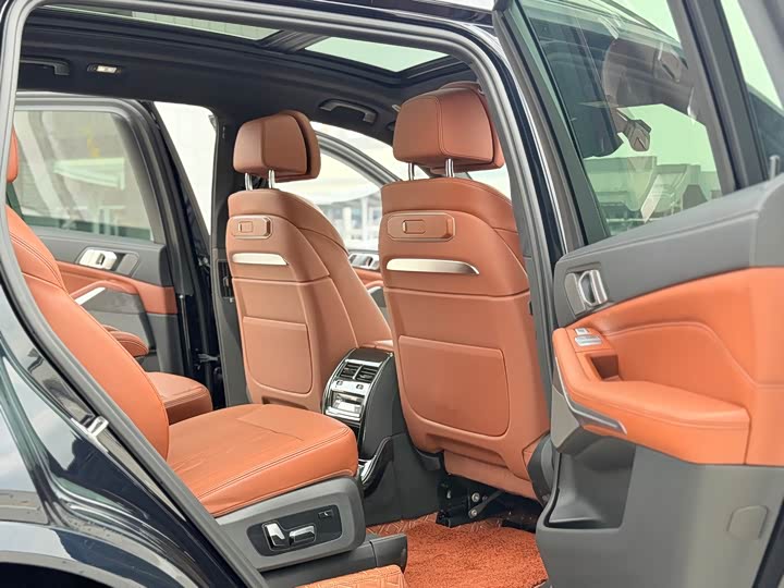 BMW X7, 2023 — фото 7 из 7
