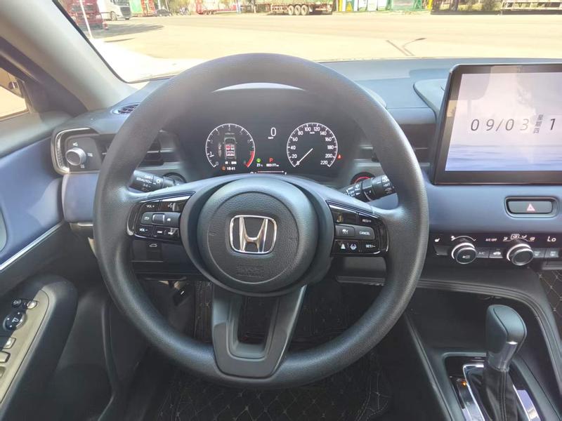 Honda Vezel, 2025 — фото 9 из 12
