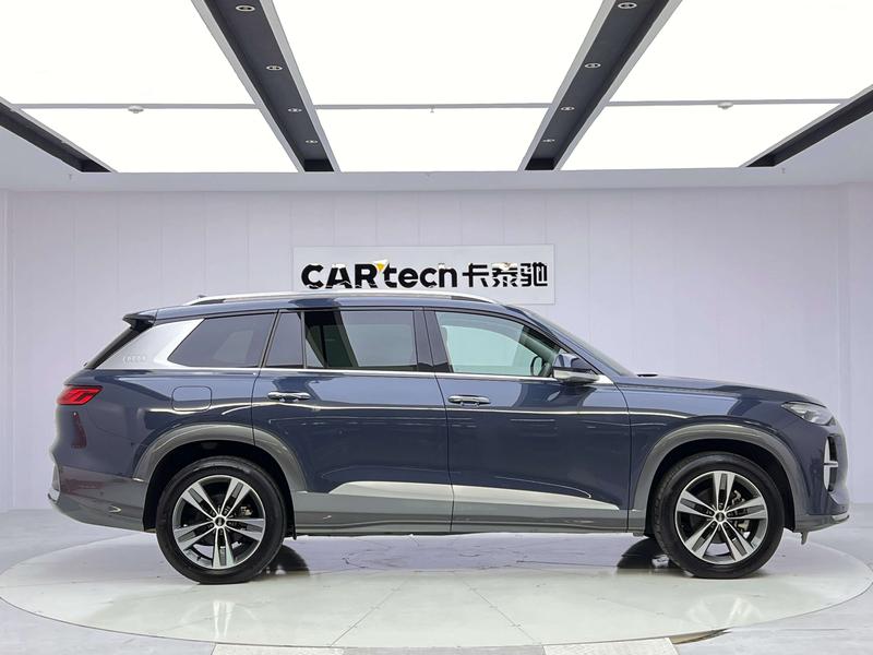 Audi Q6, 2023 — фото 8 из 12