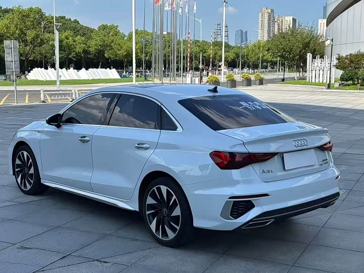 Audi A3, 2023 — фото 8 из 9