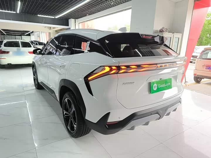 Geely Galaxy L7, 2023 — фото 5 из 9