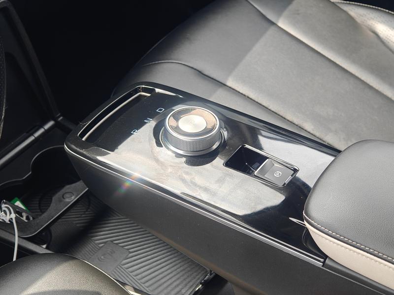 Geely Geometry E Firefly, 2023 — фото 8 из 12