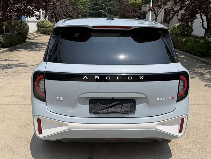 BAIC Arcfox Kaola S, 2024 — фото 8 из 9