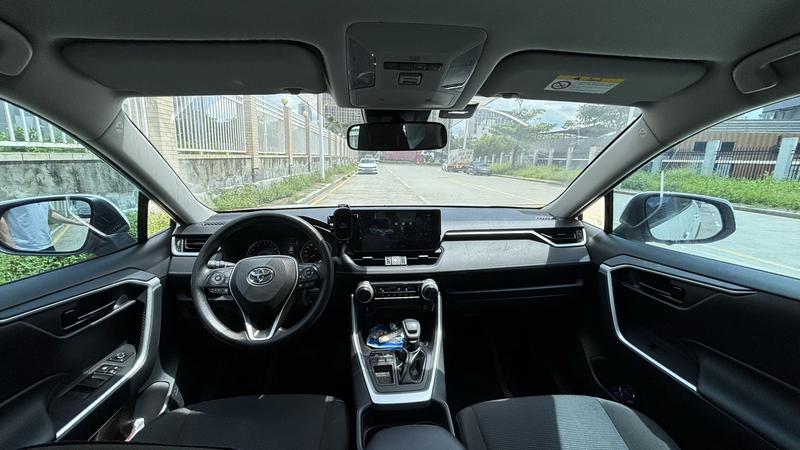 Toyota RAV4, 2023 — фото 7 из 10