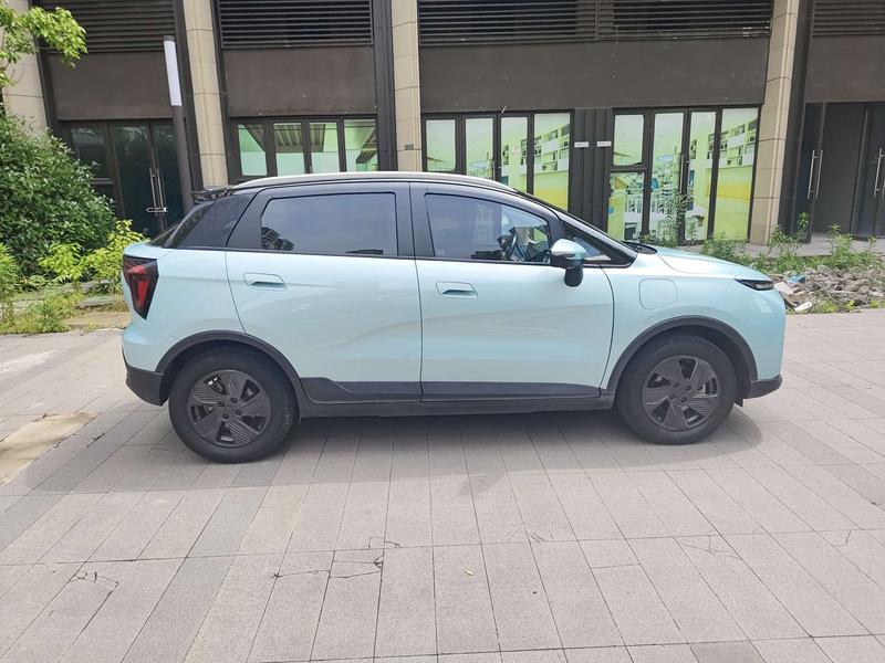 Geely Geometry E Firefly, 2022 — фото 5 из 10