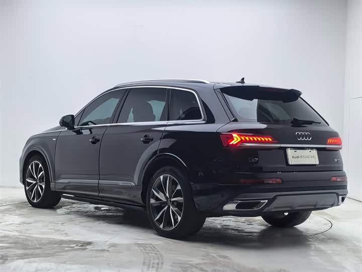 Audi Q7, 2023 — фото 6 из 9