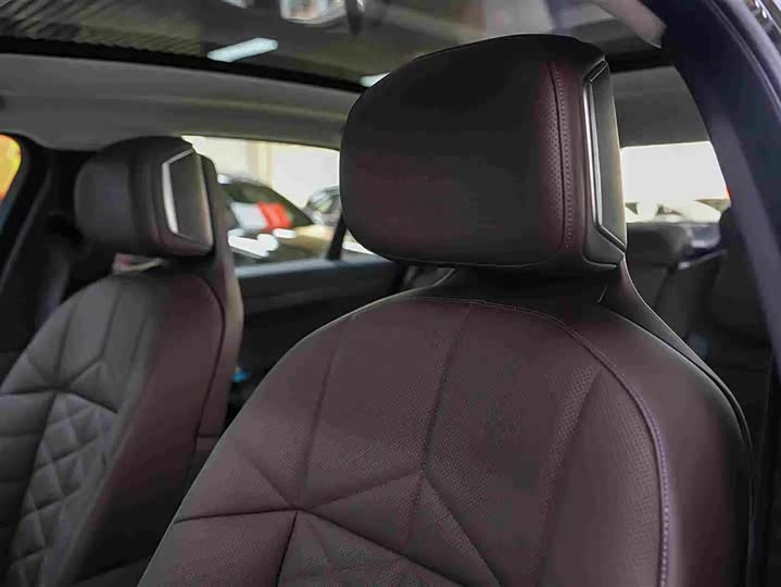 BMW 7 Series, 2024 — фото 6 из 9