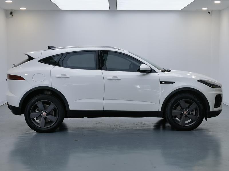 Jaguar E-Pace, 2023 — фото 8 из 12