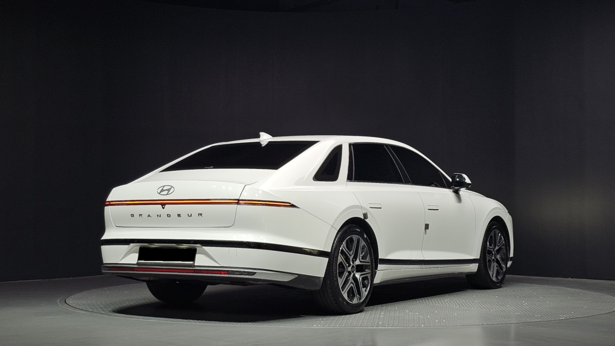 Hyundai Grandeur, 2023 — фото 2 из 12
